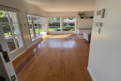 Photo of property in 2/10 Riverlea Avenue, Pakuranga, Auckland, 2010