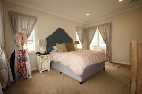 Photo of property in 12 Paso Fino Crescent, Karaka, Papakura, 2113