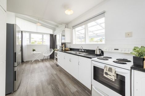 Photo of property in 21 Mcclure Street, Feilding, 4702