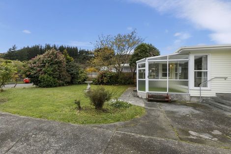 Photo of property in 10 Mimihau Grove, Wainuiomata, Lower Hutt, 5014