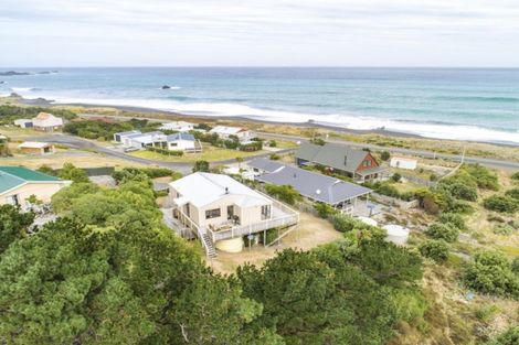Photo of property in 3129 Mangatoetoe Grove, Cape Palliser, Pirinoa, 5772