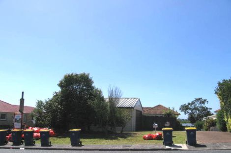 Photo of property in 5/61a Birkdale Road, Birkdale, Auckland, 0626
