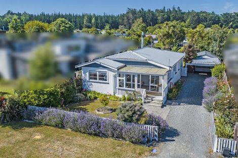 Photo of property in 25 Cross Street, Waikuku Beach, 7473