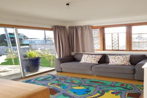 Photo of property in 660 Te Atatu Road, Te Atatu Peninsula, Auckland, 0610