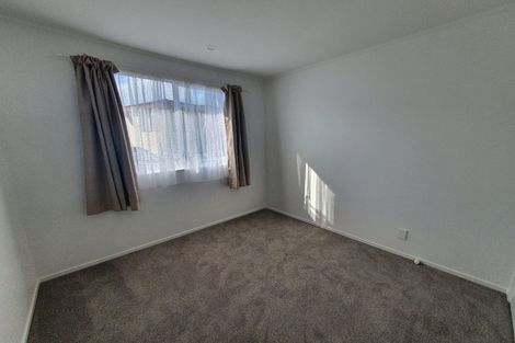 Photo of property in 1/5 Myna Place, Weymouth, Auckland, 2103