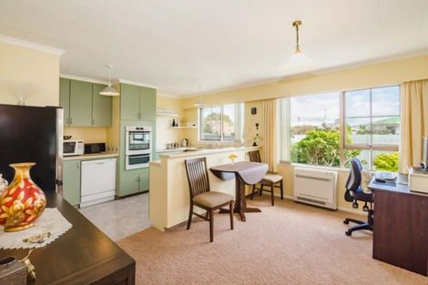 Photo of property in 2a Tawa Street, Inglewood, 4330