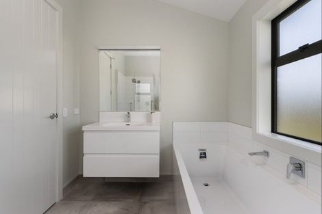 Photo of property in 98 Bledisloe Road, Maraenui, Napier, 4110