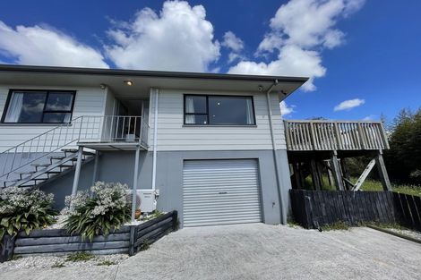 Photo of property in 4 Luxor Place, Massey, Auckland, 0614