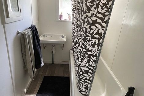 Photo of property in 22 Milton Road, Bluff Hill, Napier, 4110