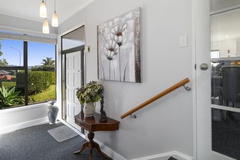 Photo of property in 2 Tinopai Drive, Omokoroa, 3114