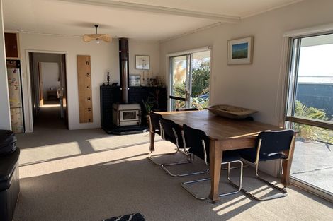 Photo of property in 32 Spiers Street, Kakanui, Oamaru, 9495