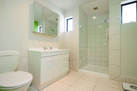 Photo of property in 92 Pacific Drive, Fitzherbert, Palmerston North, 4410