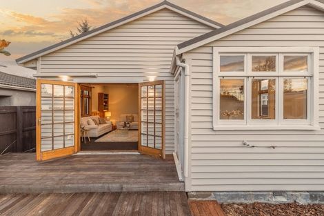 Photo of property in 15 Grenville Street, Waltham, Christchurch, 8011