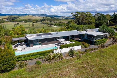 Photo of property in 848 Clevedon Kawakawa Road, Clevedon, Papakura, 2585