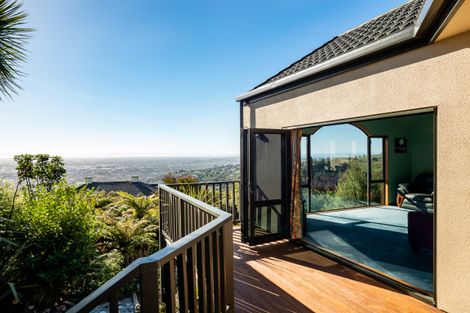 Photo of property in 33 Harry Ell Drive, Cashmere, Christchurch, 8022