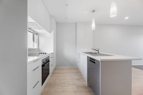 Photo of property in 6/51 Wharf Road, Te Atatu Peninsula, Auckland, 0610