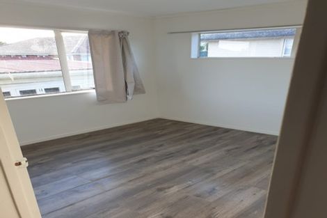 Photo of property in 79 Roberts Road, Te Atatu South, Auckland, 0610