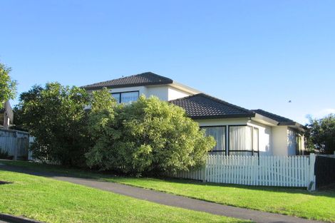 Photo of property in 1/11 Rakaia Rise, Clover Park, Auckland, 2019