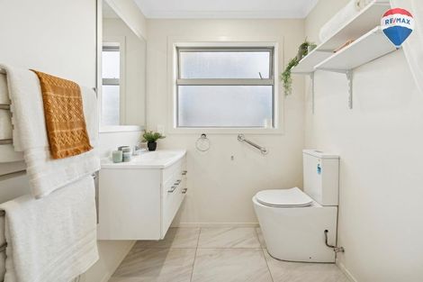 Photo of property in 137 Endeavour Drive, Whitby, Porirua, 5024