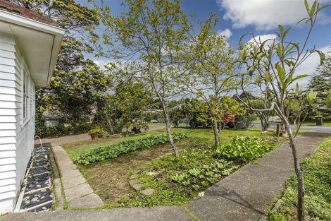 Photo of property in 1/30 Weldene Avenue, Glenfield, Auckland, 0629