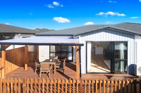 Photo of property in 13a Tuuhura Road, Pukekohe, 2120