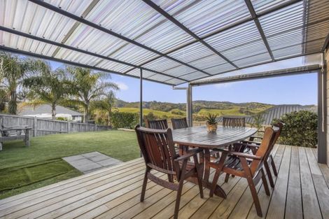 Photo of property in 12 Fendalton Place, Hatfields Beach, Orewa, 0931