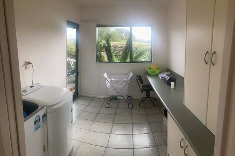 Photo of property in 4 Savoy Road, Orewa, 0931