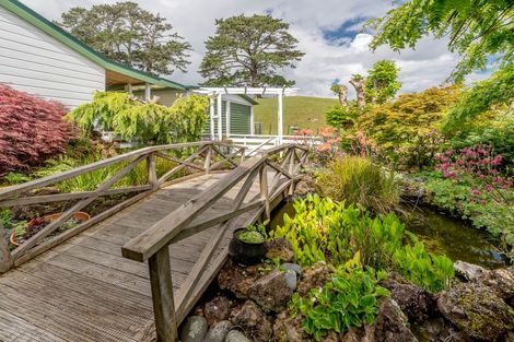 Photo of property in 237 Awa Road, Kumeu, 0891