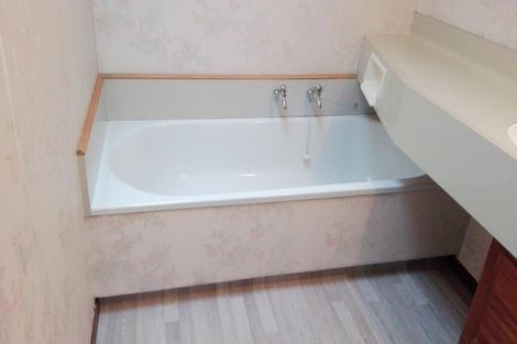 Photo of property in 2/126 Thompson Road, Bluff Hill, Napier, 4110