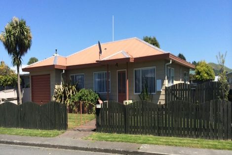 Photo of property in 1 Rimu Place, Taradale, Napier, 4112