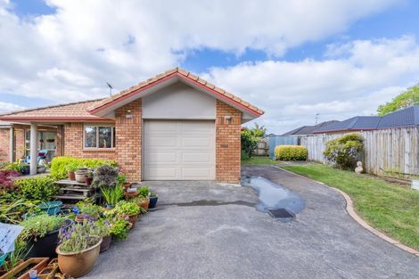 Photo of property in 108n Colwill Road, Massey, Auckland, 0614