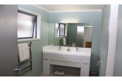 Photo of property in 17 Conifer Grove, Te Kamo, Whangarei, 0112