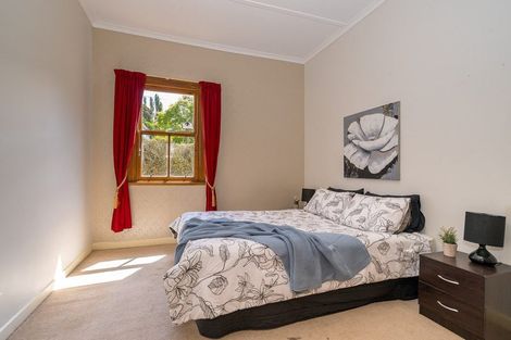 Photo of property in 128 Glen Road, The Glen, Dunedin, 9011