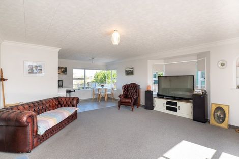 Photo of property in 60 Shrimpton Road, Haumoana, 4102