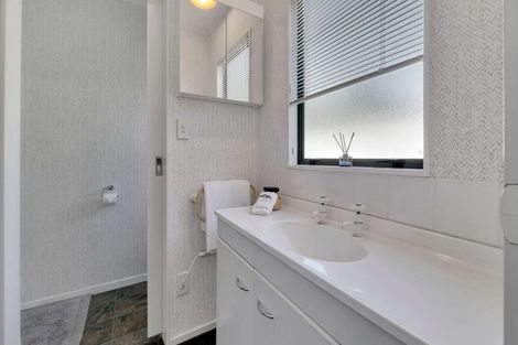 Photo of property in 70 Tawavale Street, Pukehangi, Rotorua, 3015