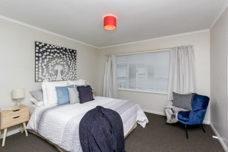 Photo of property in 21 Walsh Road, Westown, New Plymouth, 4310