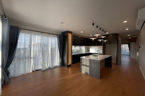 Photo of property in 323 Flat Bush School Road, Flat Bush, Auckland, 2019