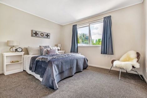 Photo of property in 42 Vina Place, Massey, Auckland, 0614