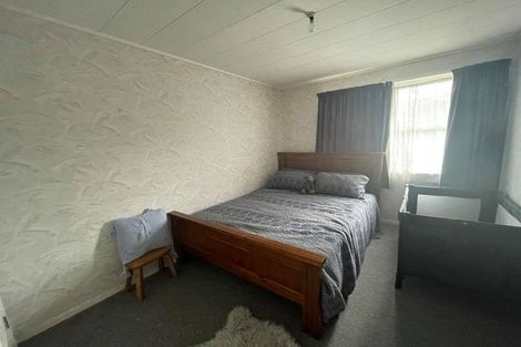 Photo of property in 1 Pohue Grove, Stokes Valley, Lower Hutt, 5019