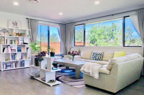 Photo of property in 11 Ian Gordon Lane, Orewa, 0931