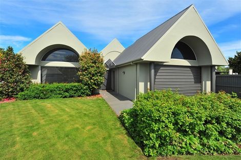 Photo of property in 29 Brockhall Lane, Avonhead, Christchurch, 8042