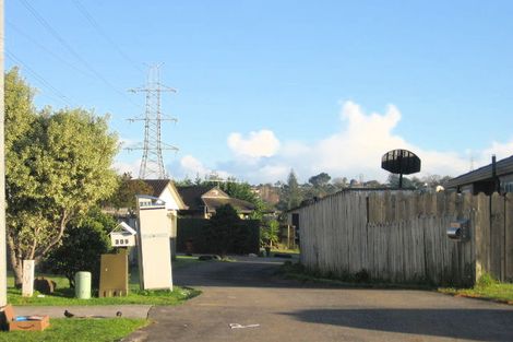 Photo of property in 211 Burswood Drive, Burswood, Auckland, 2013