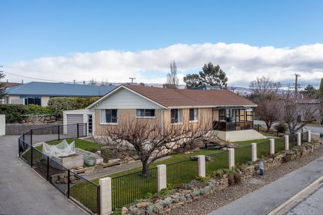Photo of property in 70 Aronui Road, Bridge Hill, Alexandra, 9320