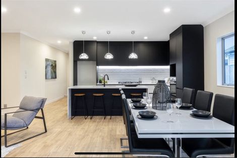 Photo of property in 15 Walter Ruddock Avenue, Kumeu, 0810