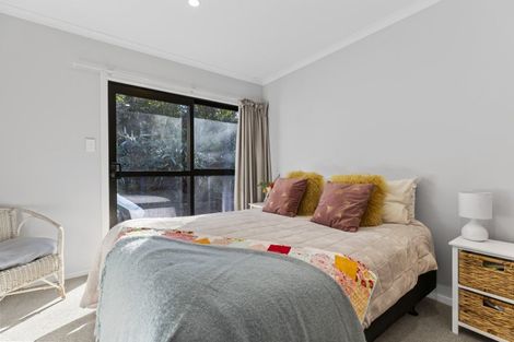 Photo of property in 11 Winnie Close, Acacia Bay, Taupo, 3330