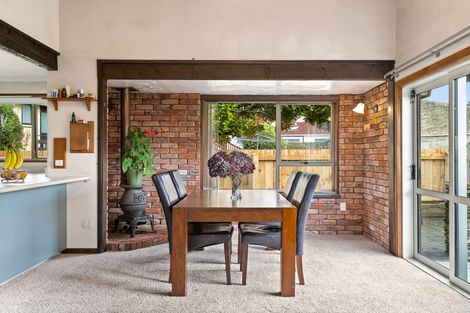 Photo of property in 15 Estuary Crescent, Fairfield, Dunedin, 9018