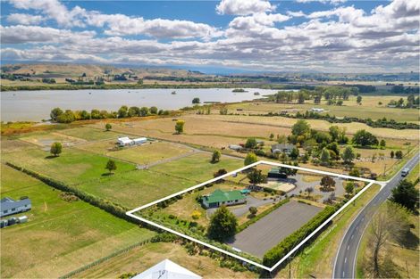 Photo of property in 1 Chamberry Drive, Waipukurau, 4282