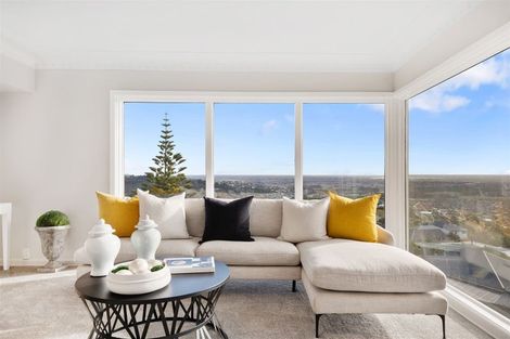 Photo of property in 97 Dyers Pass Road, Cashmere, Christchurch, 8022