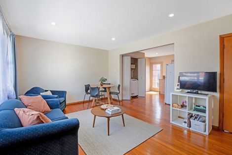 Photo of property in 2/28 Aikmans Road, Merivale, Christchurch, 8014