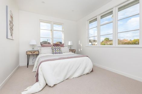 Photo of property in 1/48 Philomel Crescent, Bayswater, Auckland, 0622